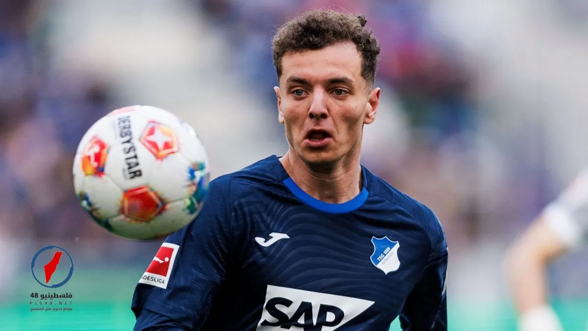 برشلونة يبحث عن بديل لألفاريز في خط الهجوم