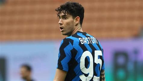 برشلونة يعرض ضعف الراتب لاستمالة باستوني من إنتر ميلان