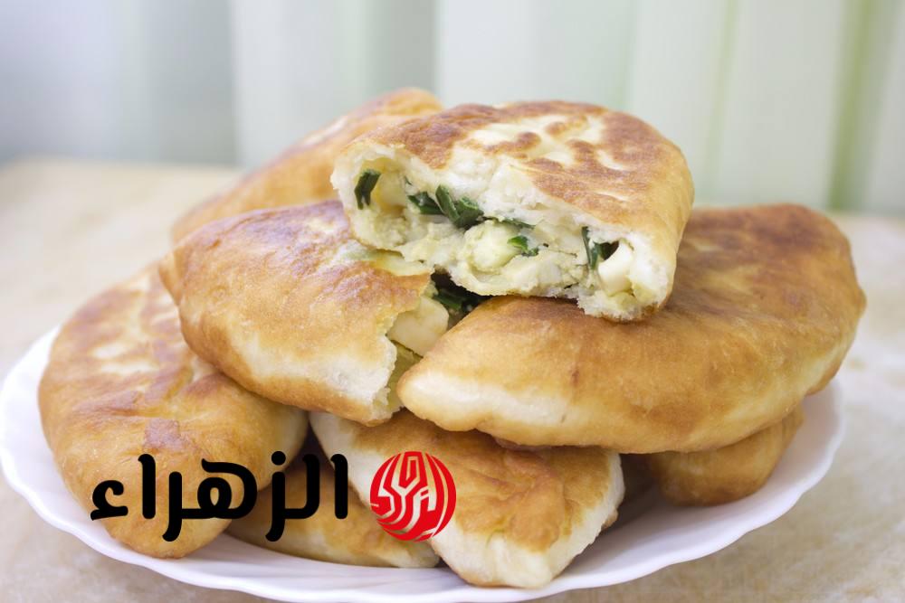 بعجينة قطنية أعملي الفطائر المقلية السريعة بمكونات غير مكلفة وبطعم طري وشهي