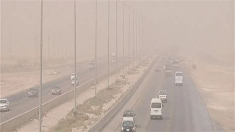 رياح مثيرة للأتربة وشبورة كثيفة تؤثر على الطقس